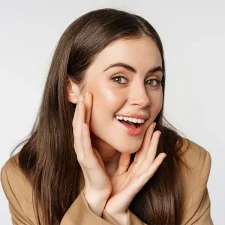 What Are The Pros and Cons Of Cosmetic Dentistry?